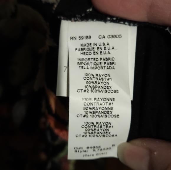 Karen Kane floral blouse - Picture 5 of 8